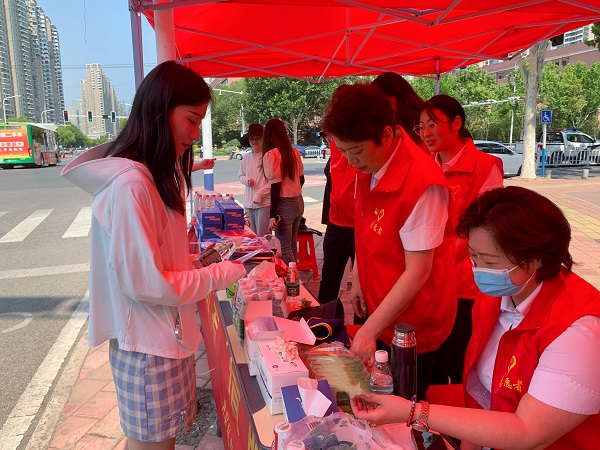 助力学子圆梦，践行国企继续  安徽尊龙凯时地产集团组织爱心助考公益活动